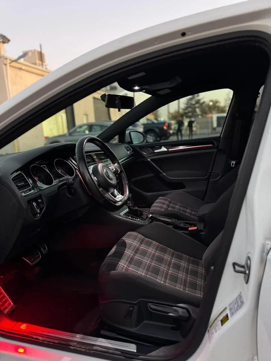 2017 Volkswagen GTI Mk7 - Image 10 of 11