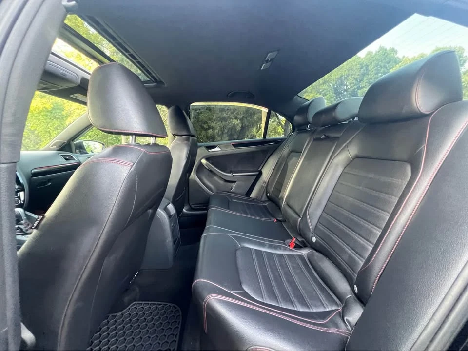 2017 Volkswagen GTI Mk7 - Image 7 of 10