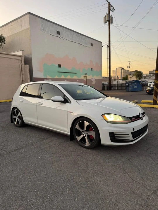 2017 Volkswagen GTI Mk7 - Image 3 of 11