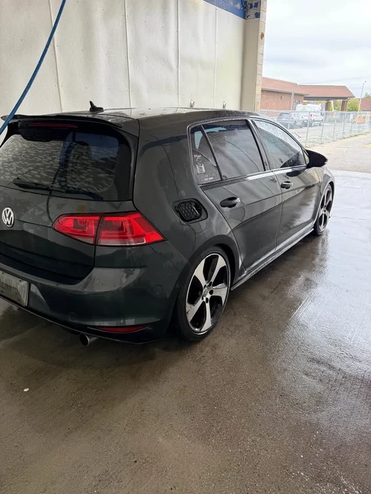2017 Volkswagen GTI Mk7 - Image 2 of 8