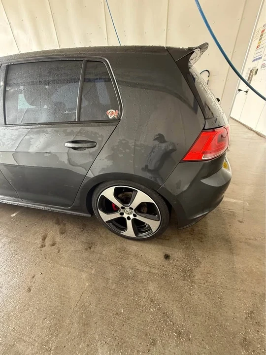 2017 Volkswagen GTI Mk7 - Image 5 of 8