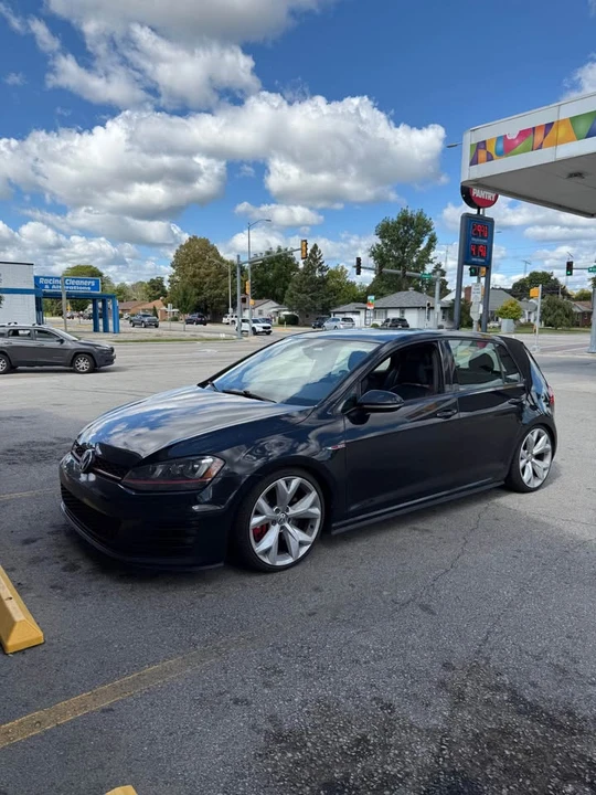 2017 Volkswagen GTI Mk7 - Image 6 of 16