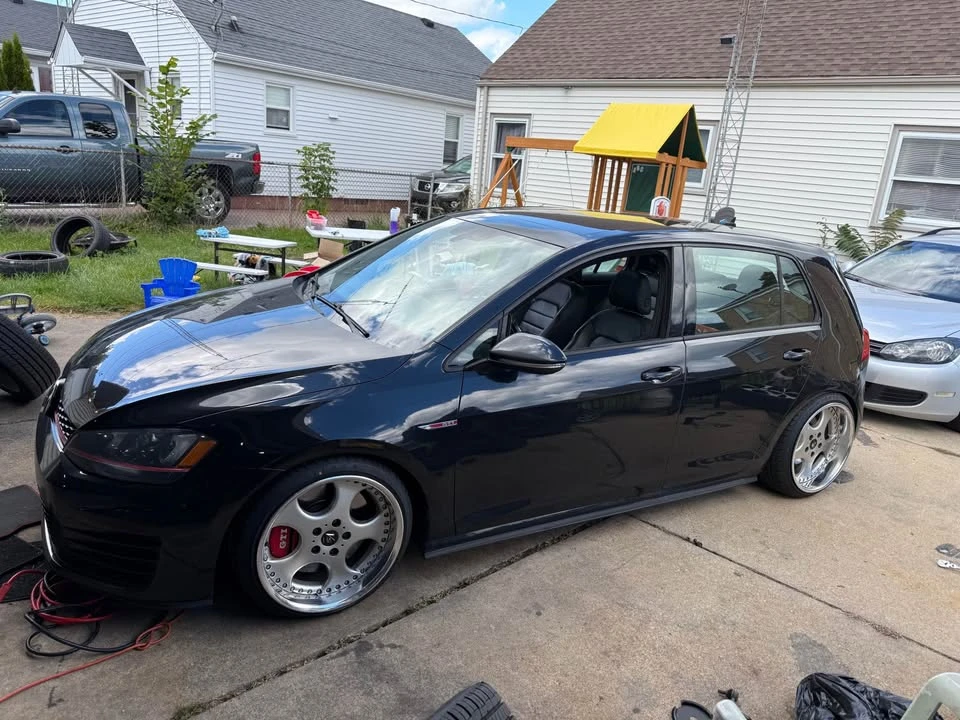 2017 Volkswagen GTI Mk7 - Image 9 of 16