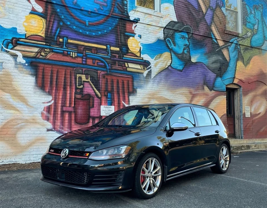 2017 Volkswagen GTI Mk7 - Image 2 of 17