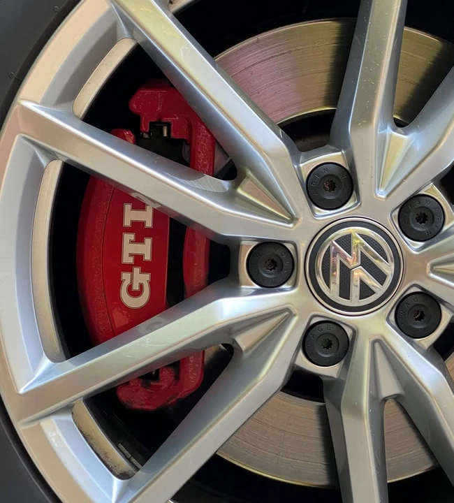 2017 Volkswagen GTI Mk7 - Image 6 of 17