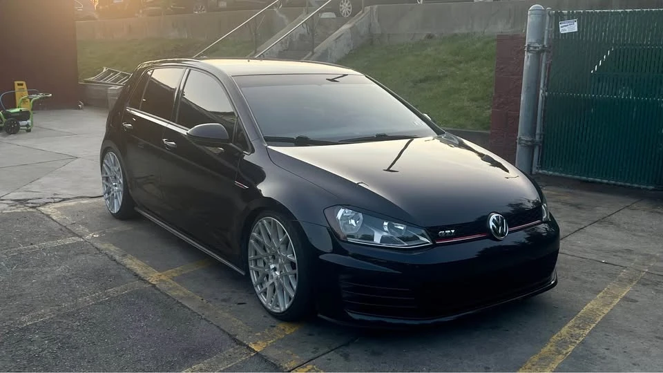 2017 Volkswagen GTI Mk7 - Image 4 of 6