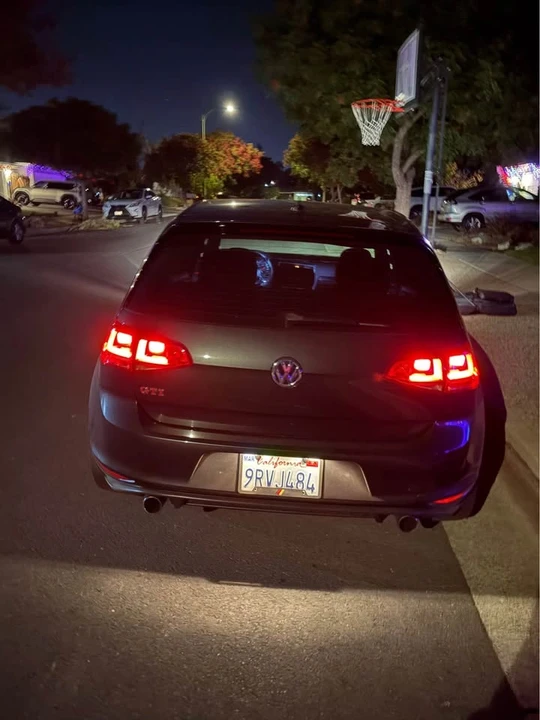 2017 Volkswagen GTI Mk7 - Image 5 of 8