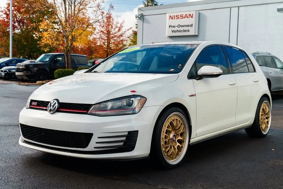 2017 Volkswagen GTI Mk7 - Image 2 of 15