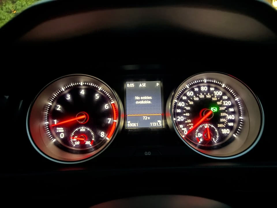 2017 Volkswagen GTI Mk7 - Image 9 of 10