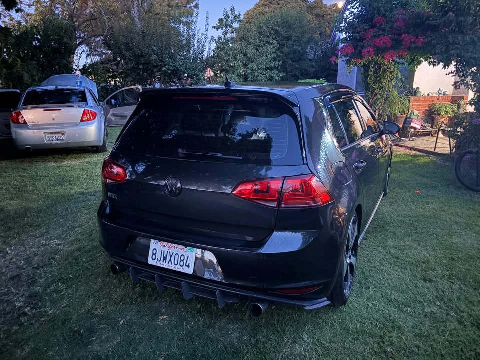 2017 Volkswagen GTI Mk7 - Image 2 of 10