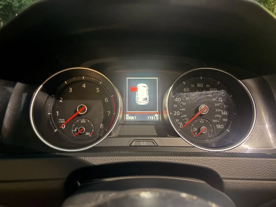 2017 Volkswagen GTI Mk7 - Image 10 of 10