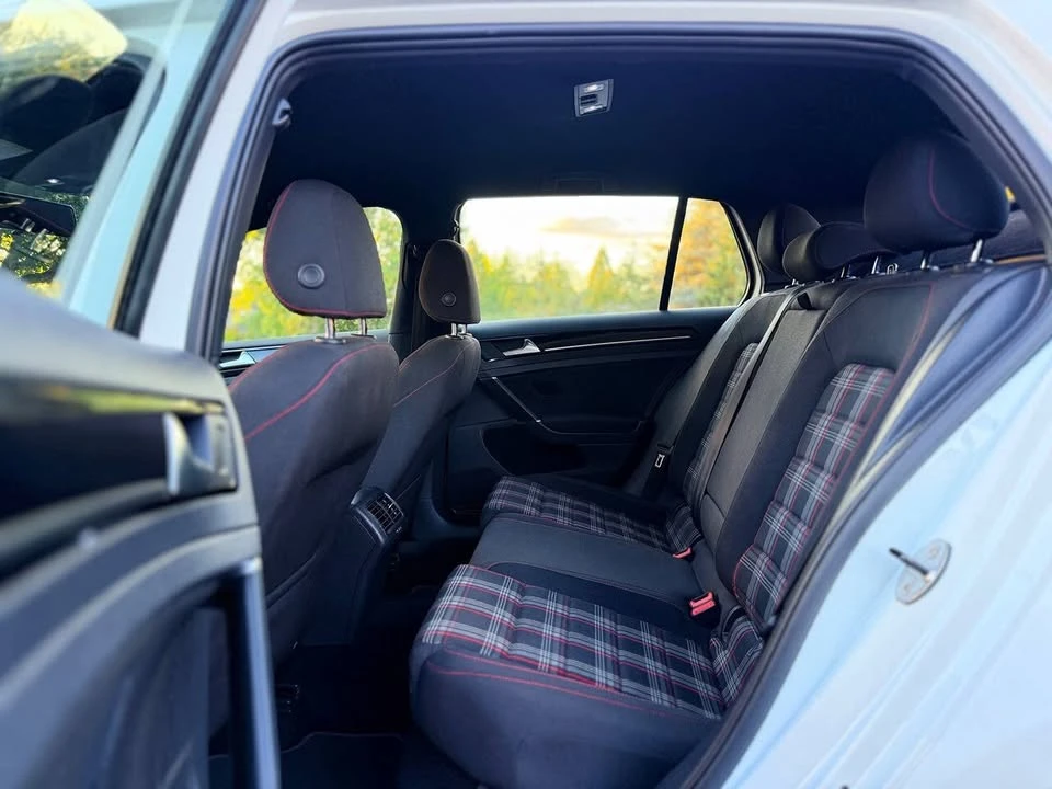2017 Volkswagen GTI Mk7 - Image 17 of 19