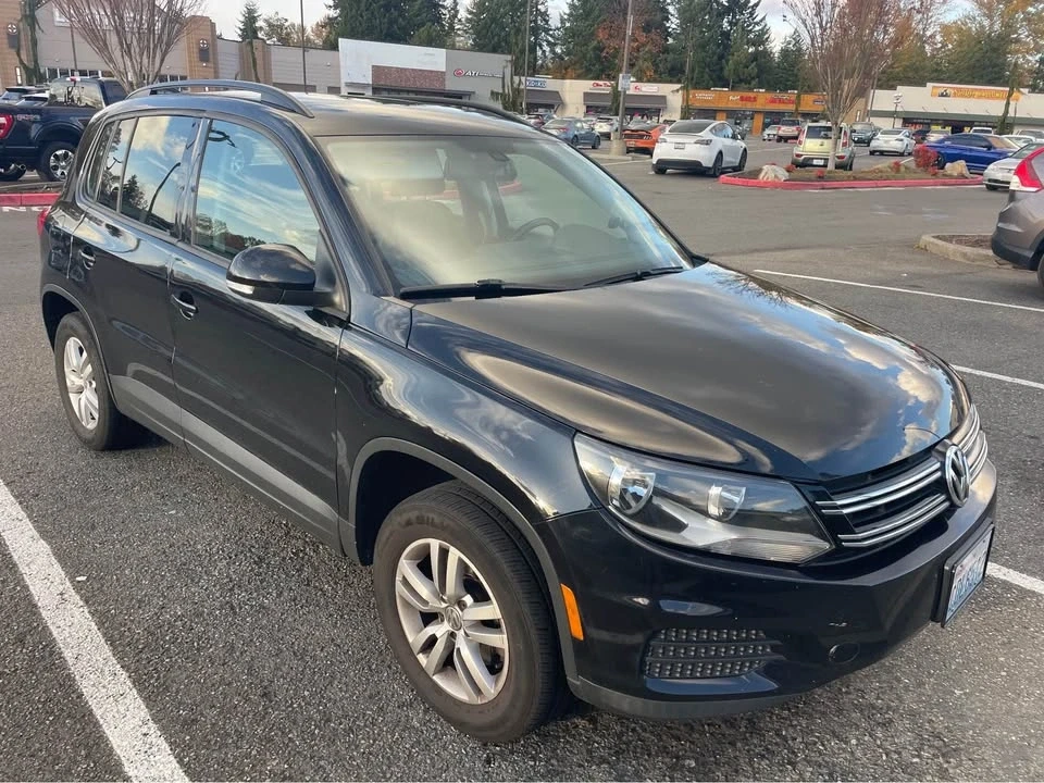 2017 Volkswagen Tiguan - Image 2 of 8