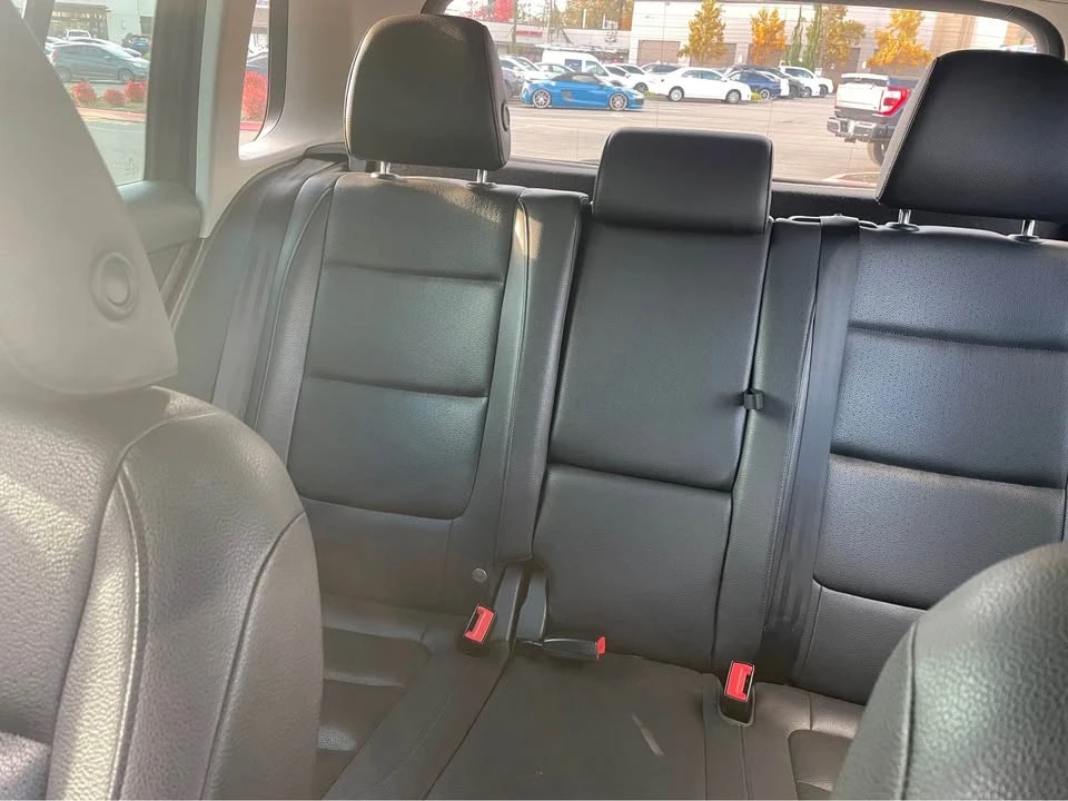 2017 Volkswagen Tiguan - Image 8 of 8