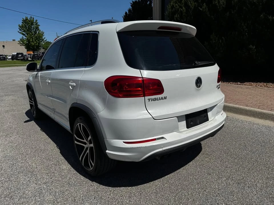 2017 Volkswagen Tiguan - Image 7 of 16