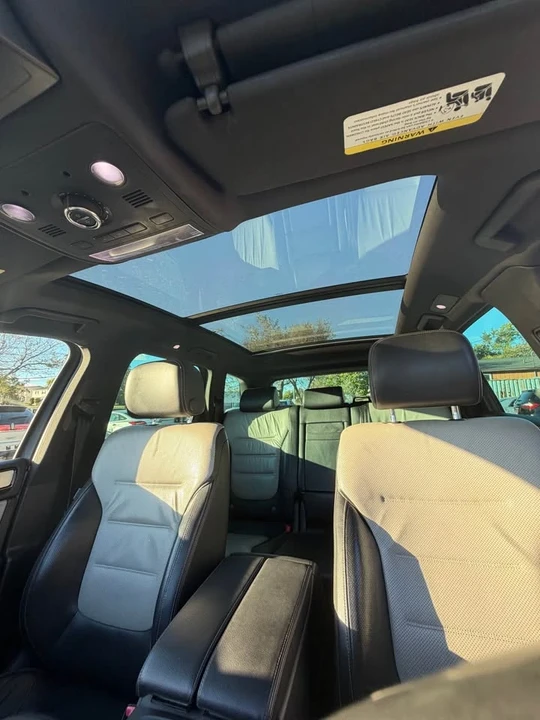 2017 Volkswagen Touareg - Image 8 of 16