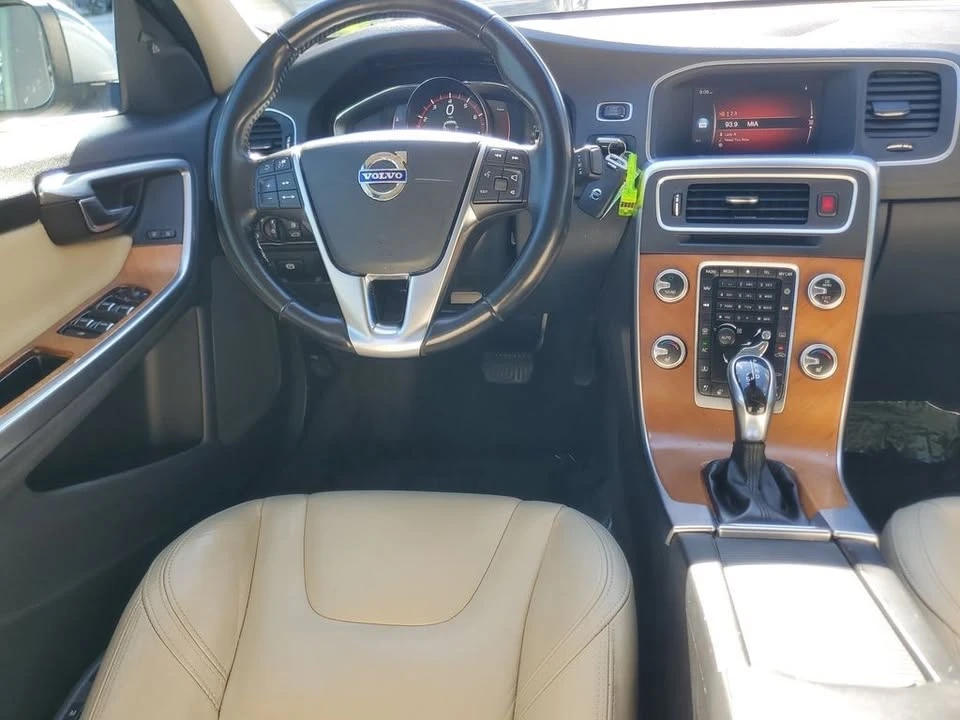 2017 Volvo S60 2nd Gen - Image 7 of 14