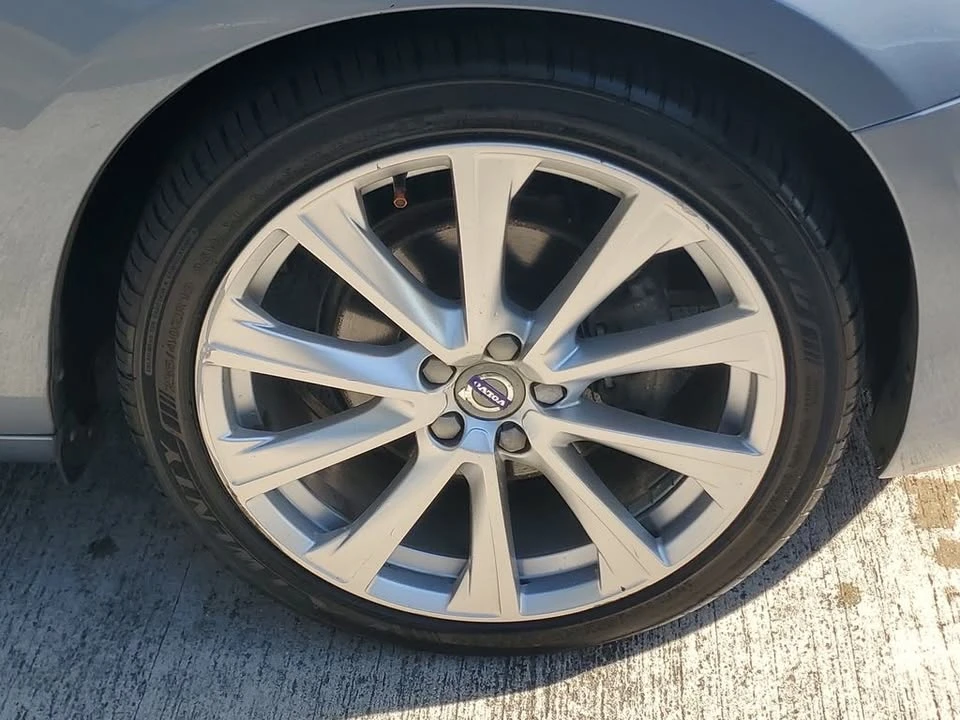 2017 Volvo S60 2nd Gen - Image 6 of 14