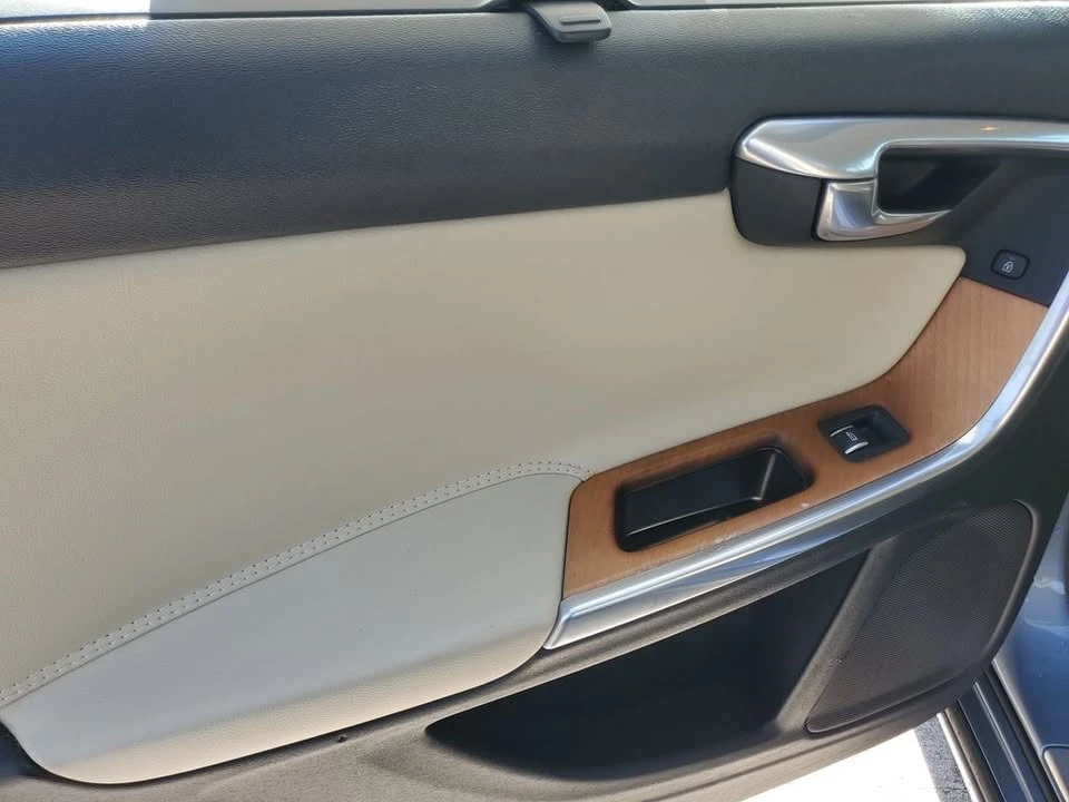 2017 Volvo S60 2nd Gen - Image 10 of 14