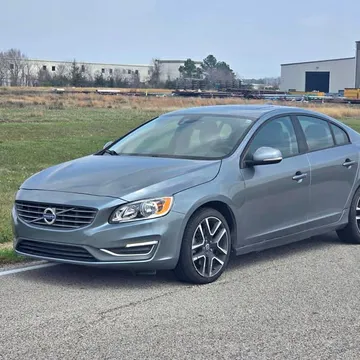 2017 Volvo S60 B5 Momentum Sedan 4D