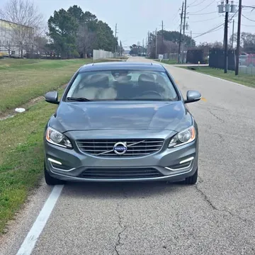 2017 Volvo S60 B5 Momentum Sedan 4D