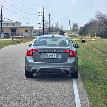 2017 Volvo S60 B5 Momentum Sedan 4D