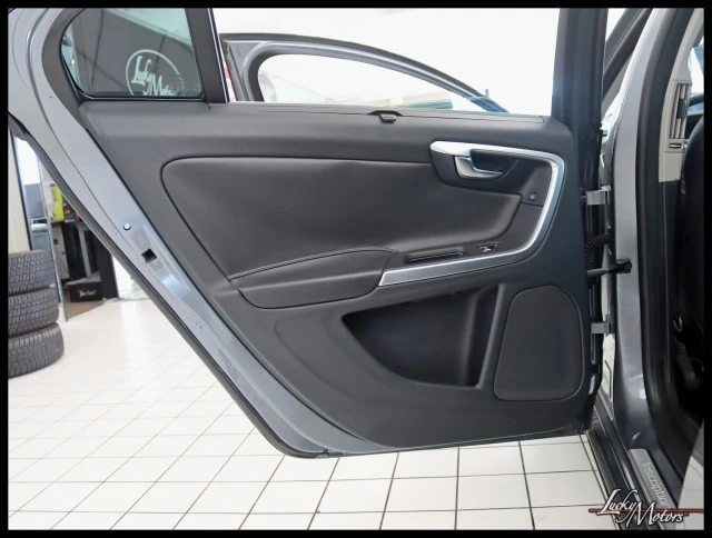 2017 Volvo S60 2nd Gen - Image 30 of 31