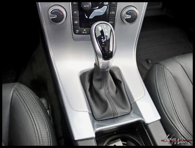2017 Volvo S60 2nd Gen - Image 21 of 31