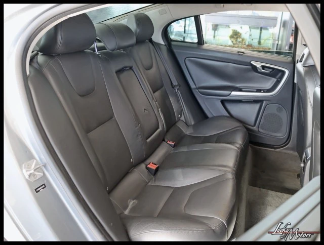 2017 Volvo S60 2nd Gen - Image 25 of 31