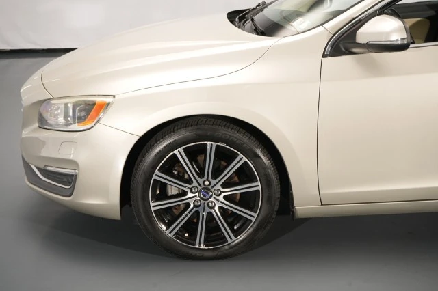 2017 Volvo S60 2nd Gen - Image 3 of 31