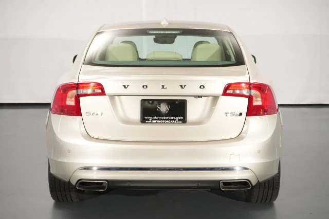 2017 Volvo S60 2nd Gen - Image 13 of 31