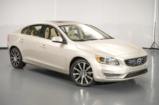 2017 Volvo S60 2nd Gen - Image 9 of 31