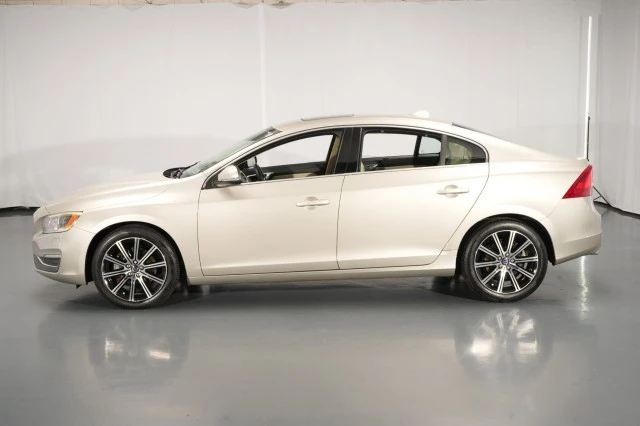 2017 Volvo S60 2nd Gen - Image 2 of 31