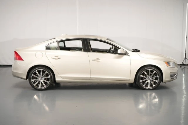 2017 Volvo S60 2nd Gen - Image 10 of 31