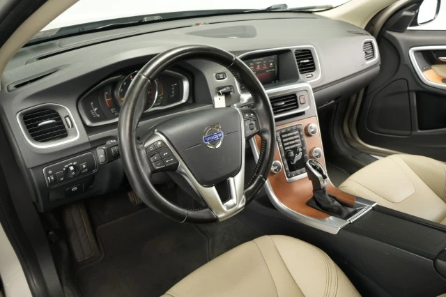 2017 Volvo S60 2nd Gen - Image 30 of 31
