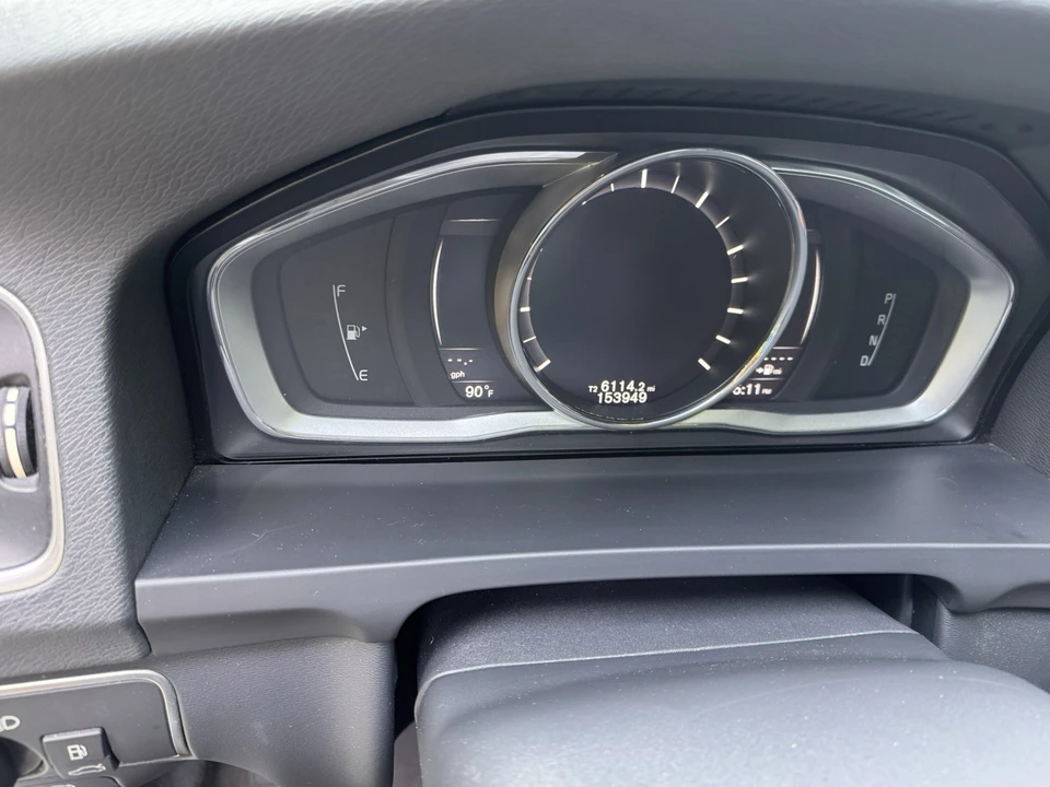 2017 Volvo S60 2nd Gen - Image 10 of 12
