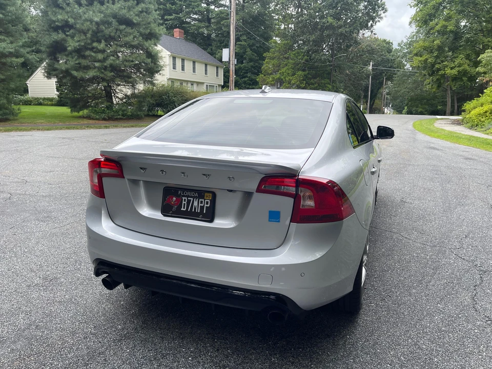 2017 Volvo S60 2nd Gen - Image 17 of 31