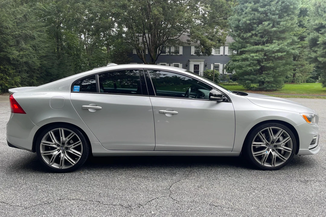 2017 Volvo S60 2nd Gen - Image 3 of 31