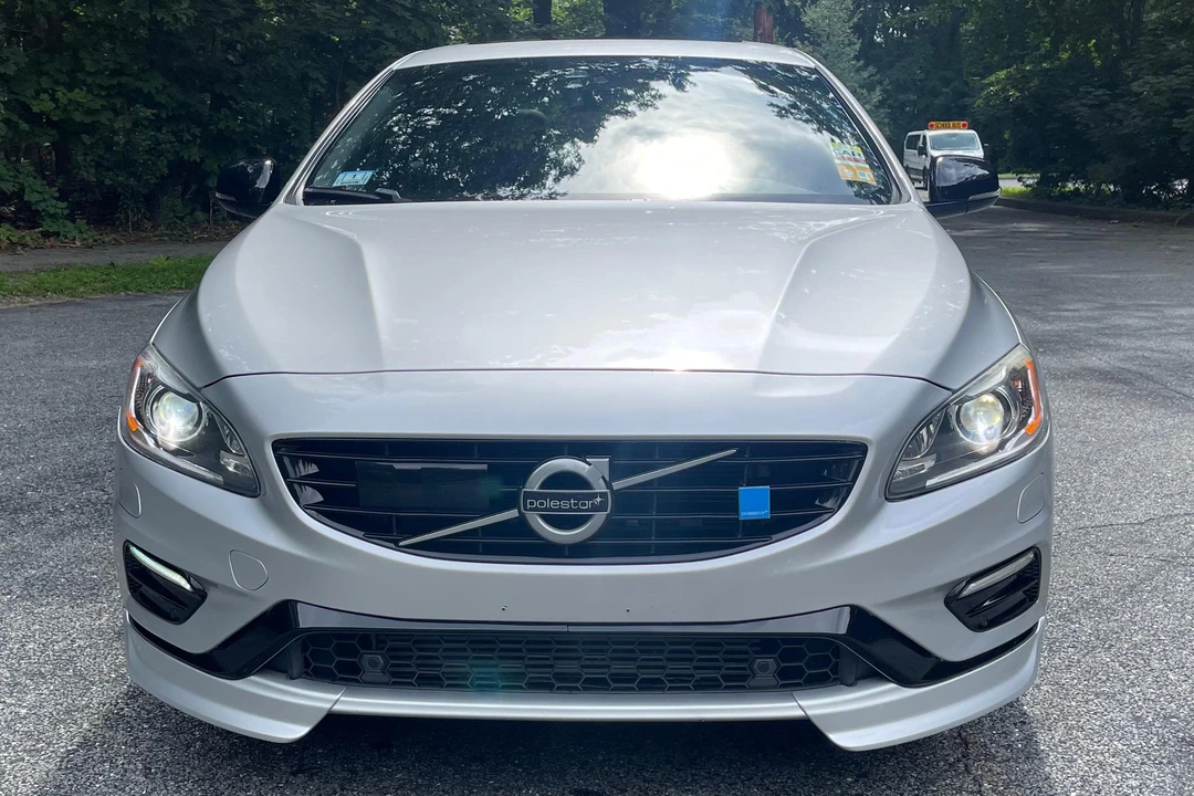 2017 Volvo S60 2nd Gen - Image 2 of 31