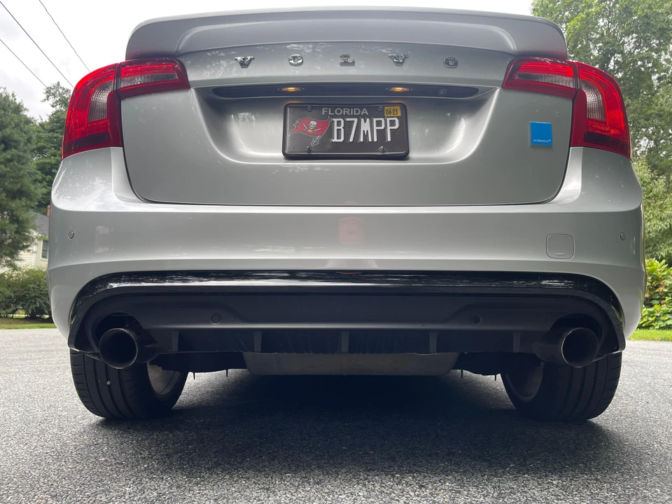 2017 Volvo S60 2nd Gen - Image 15 of 31