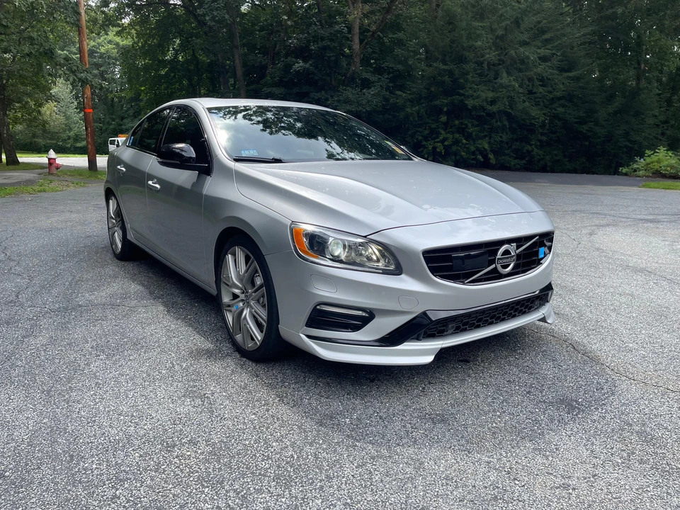 2017 Volvo S60 2nd Gen - Image 24 of 31