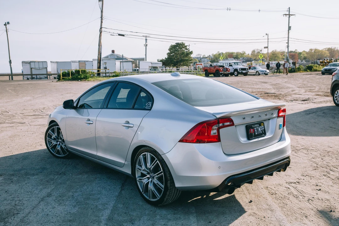 2017 Volvo S60 2nd Gen - Image 13 of 31