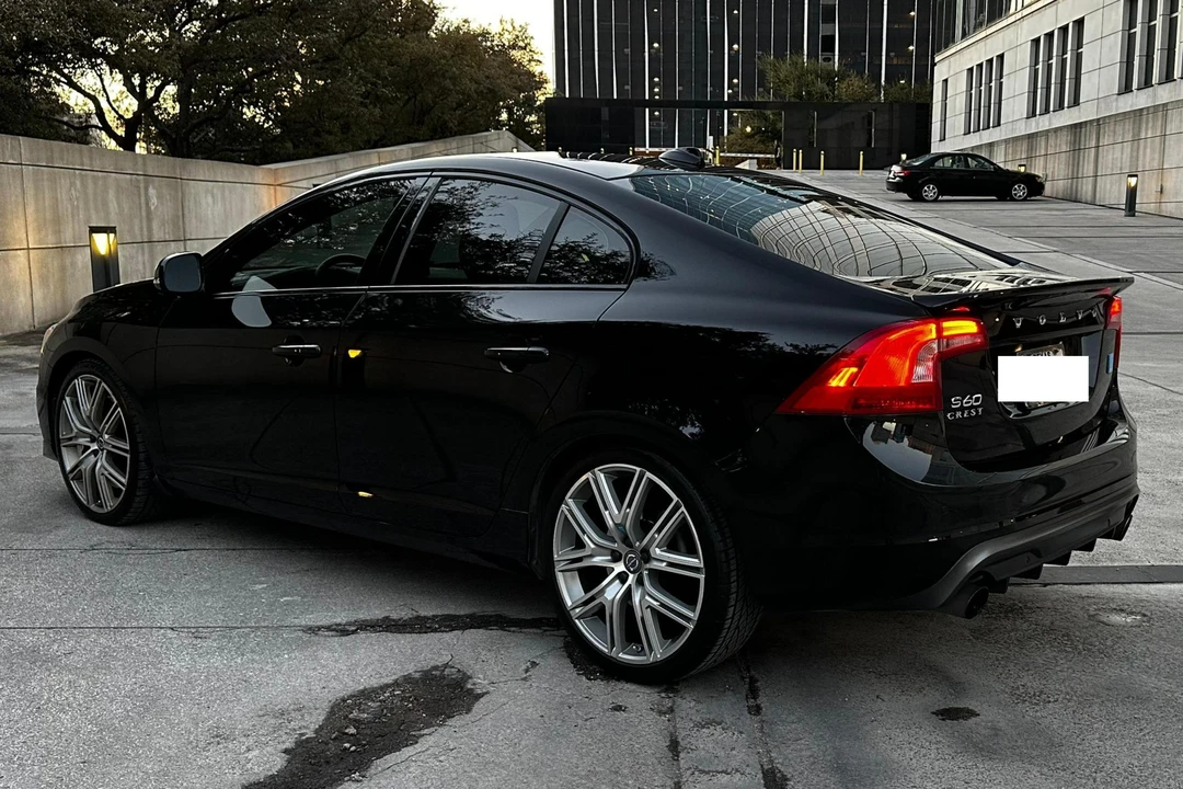 2017 Volvo S60 2nd Gen - Image 4 of 31