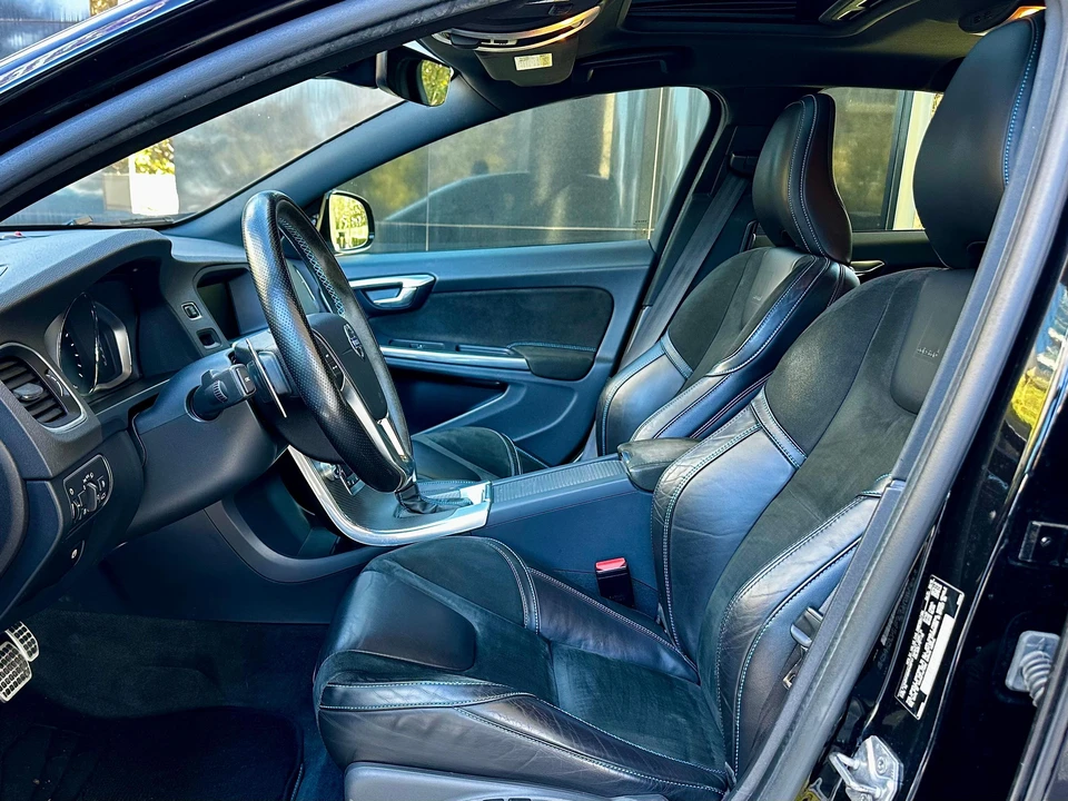 2017 Volvo S60 2nd Gen - Image 29 of 31