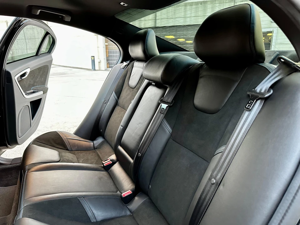 2017 Volvo S60 2nd Gen - Image 26 of 31