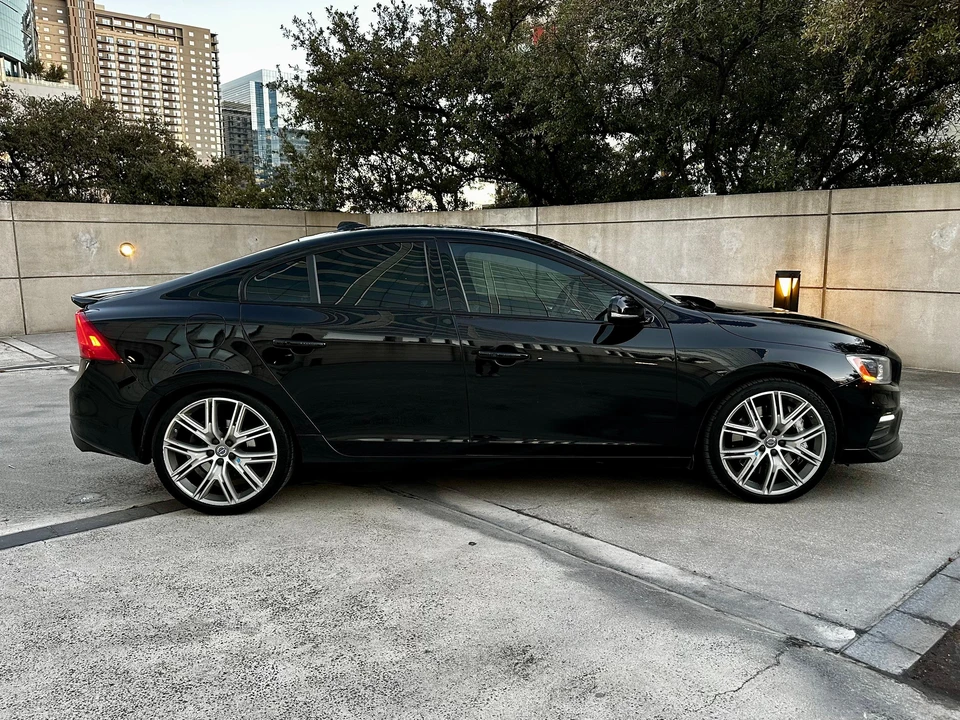 2017 Volvo S60 2nd Gen - Image 11 of 31