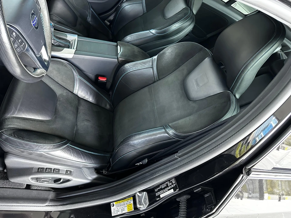 2017 Volvo S60 2nd Gen - Image 25 of 31