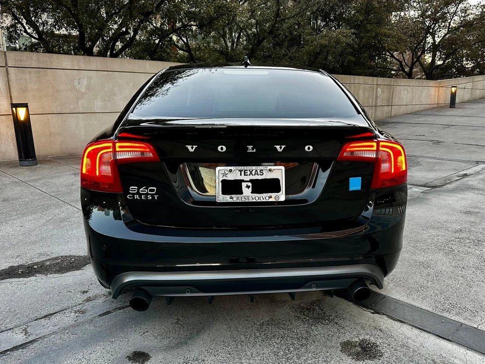 2017 Volvo S60 2nd Gen - Image 8 of 31