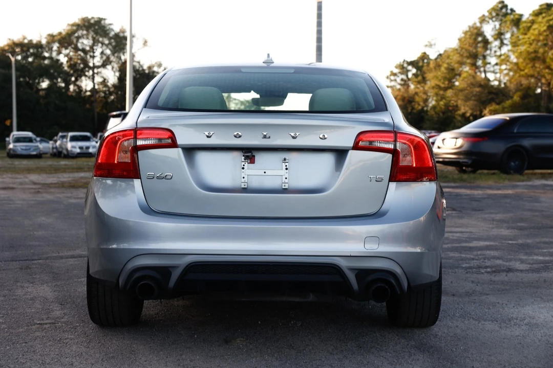 2017 Volvo S60 2nd Gen - Image 7 of 12