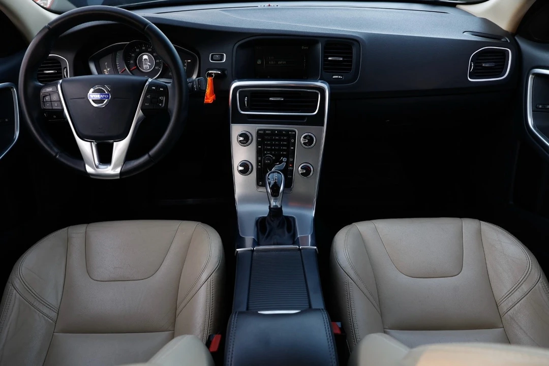 2017 Volvo S60 2nd Gen - Image 2 of 12